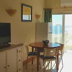 شقة Oura Sunset البوفيرا