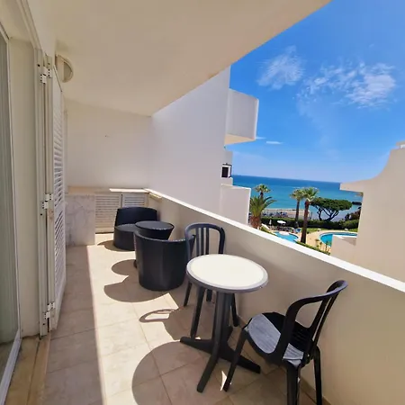 Oura Sunset Appartement