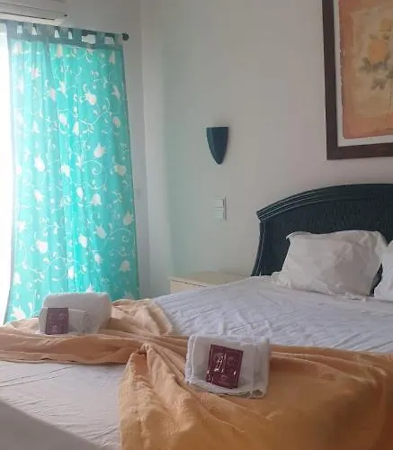 Oura Sunset Apartamento